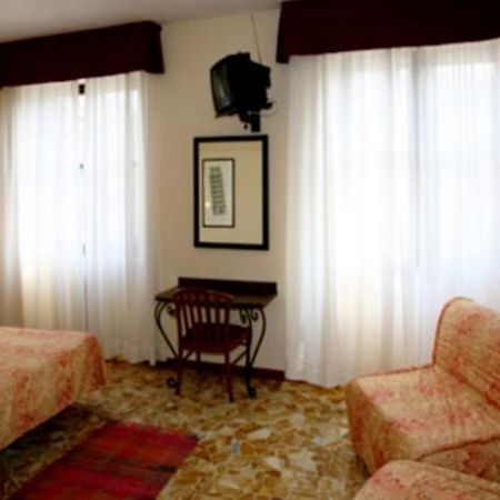 Hotel Ariston Pisa Room photo