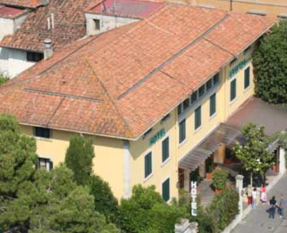 Hotel Ariston Pisa Exterior photo